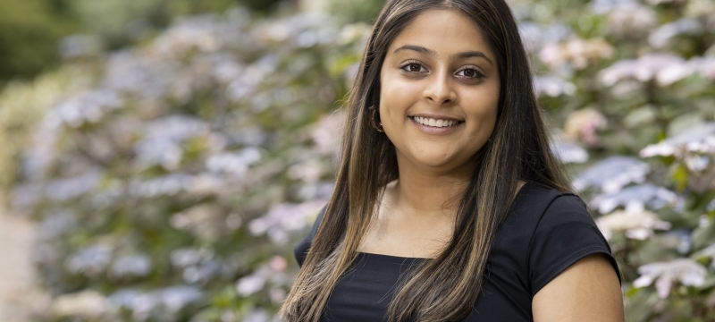 photo of woman outdoors, day