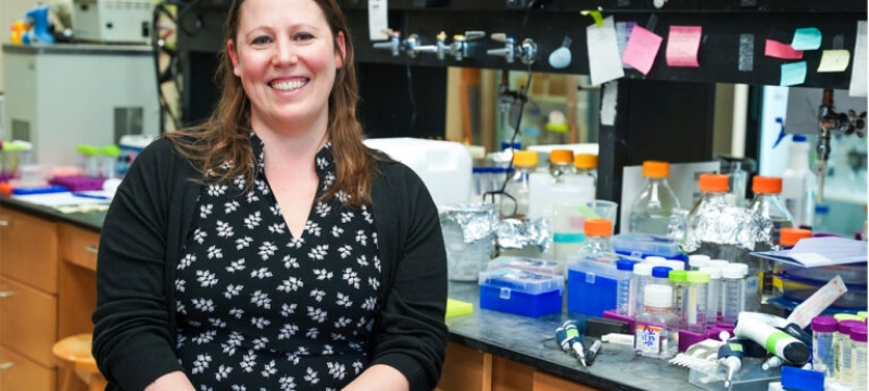 photo of woman in laboratory