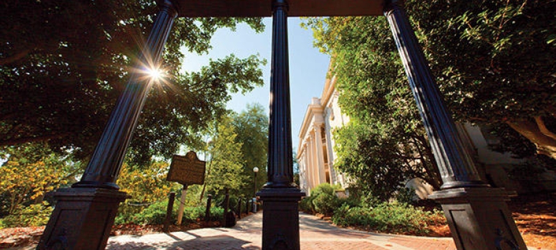 photo of UGA arch